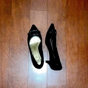 Anne Klein iFlex Heels